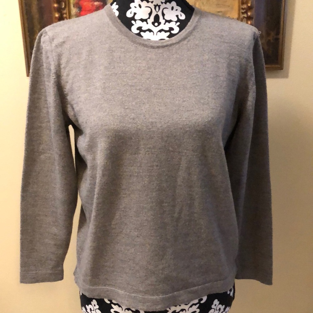 Alex Classic wool long sleeve shoulder pleat short length sweater
